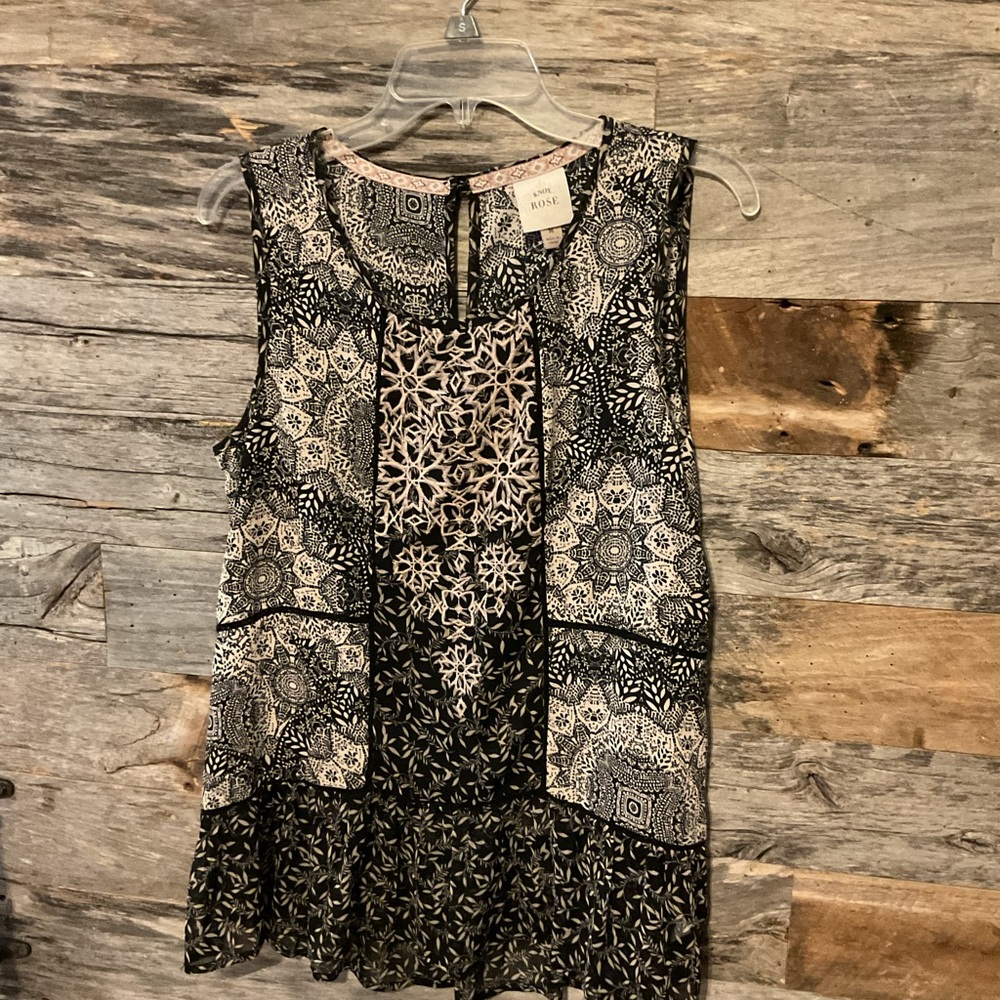 Knox Rose Black and White Graphic Peplum Blouse